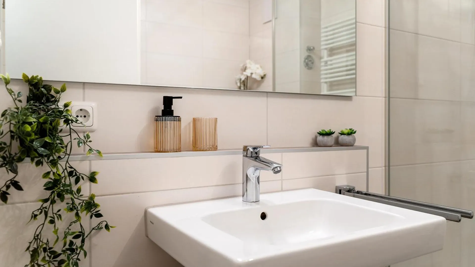 נוימרקט אין דר אוברפפלץ Nexstay Studio Mit Terrasse & Parkplatz Fuer 4 דירה